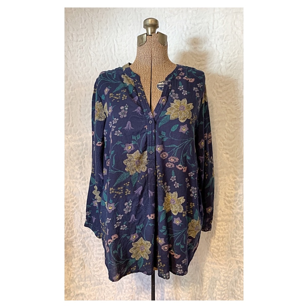 🌻3/$15🌻Flowered Old Navy Top
